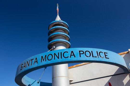 Santa Monica Police Pier Substation, California, United States