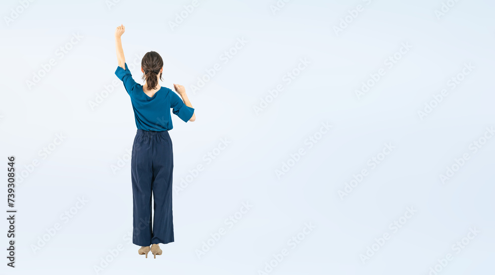 Aufkleber ガッツポーズする白人女性の後ろ姿の全身写真（切り抜き背景透過pngも販売しております。作成者リンクから「png」で検索してください）