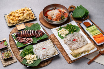 Korean food, Dodari, Kimchi, Wild Squid, Steamed, Fried, Cold Raw Fish Soup, Raw Fish Soup
