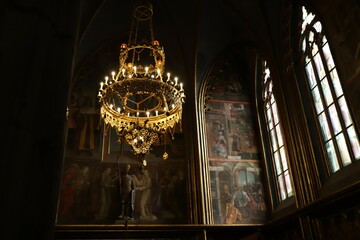 Złoty żyrandol w Katedrze