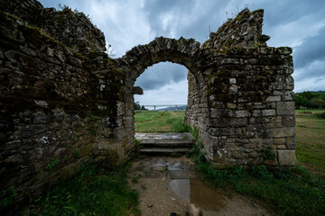 Torres del Oeste en Catoria, defensa contra vikingos, ruinas. Galicia.
Western Towers in Catoria, defense against Vikings, ruins. Galicia.