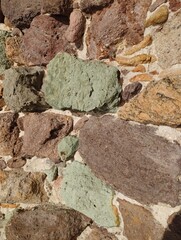 Obraz premium Mur de pierres colorées