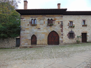 Casas de piedra en Santillana del Mar, Cantabria, España
