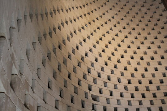 Mur interieur de pigeonnier