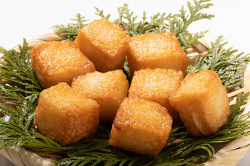 厚揚げキューブかまぼこ