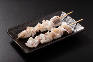 イカの軟骨串焼き（調理前）