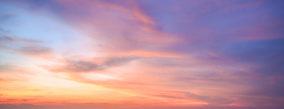 evening sky clouds golden light © B'Bew Journey (ビュウ)