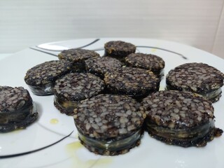Morcilla de Burgos, comida tradicional española. Black pudding from Burgos, traditional Spanish food.