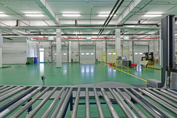 Warehouse Loading Dock Conveyor