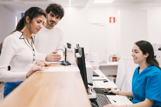 Reception interaction at a modern medical clinic