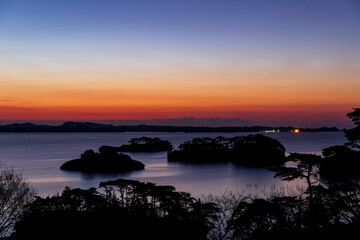 Naklejka premium 美しい朝焼けの松島