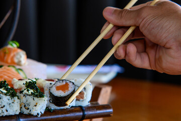 Hossomaki Salm&atilde;o