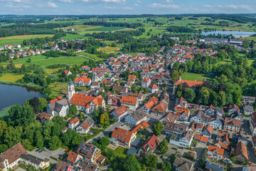 Fototapeta na wymiar Luftaufnahme der Gemeinde Kißlegg in Oberschwaben, Blick zum Ortszentrum