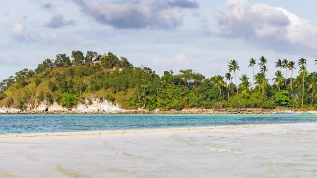 Vigan Island, also called Snake Island, Philippines, Palawan, El Nido, Bacuit Archipelago, panoramic view of the island in its full width