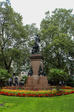 Statue of Lieutenant-General Sir James Outram in Whitehall Gardens, Victoria Embankent, Westminster.