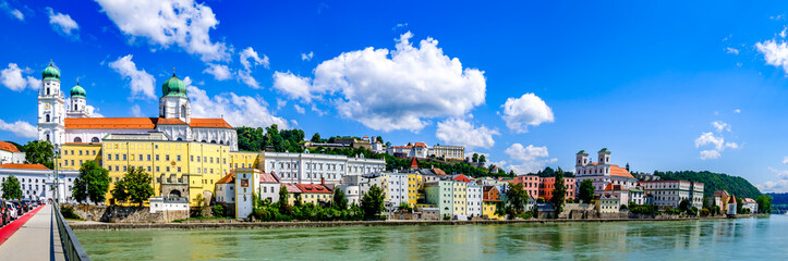 Fototapeta na wymiar historic buildings at the old town of Passau - Germany