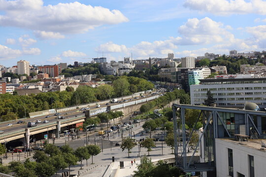 panoramic view of the P&eacute;riph&eacute;rique at Porte De Pantin