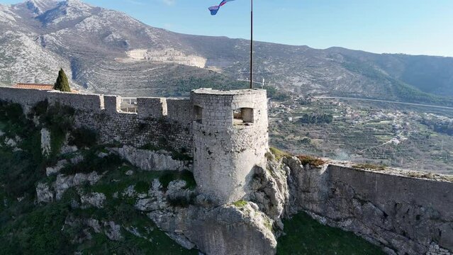 Klis Fortress: A Bird's Eye View, Amazing Aerial Footage of the Castle where was Game of Thrones