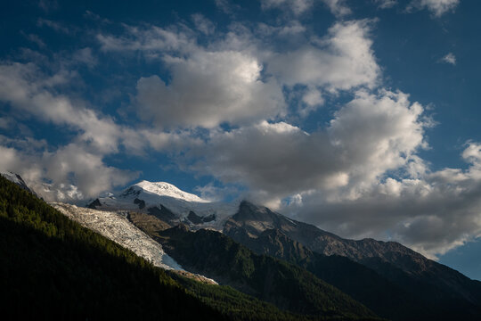 Nuages arrivant sur le massif du Mont Blanc