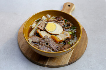 Rolled rice noodle, Pork soup with egg