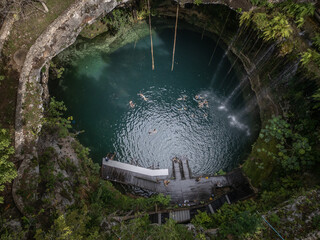 Mexico - The amazing tourists destinations the many Cenote. Two kind of cenote: Closed and open air