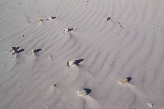 windmarks on the beach Forme scopite dal vento e dalla risacca sulla spiaggia La Cinta. San Teodoro. Nuoro, Sardegna. Italia