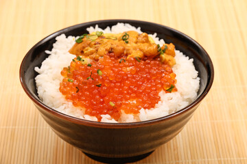 うにいくら丼