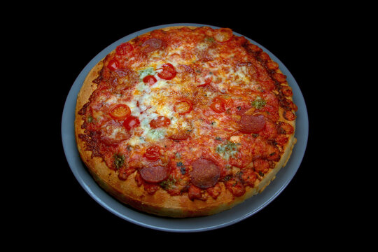 Tiefk&uuml;hlpizza, frisch aufgebacken.