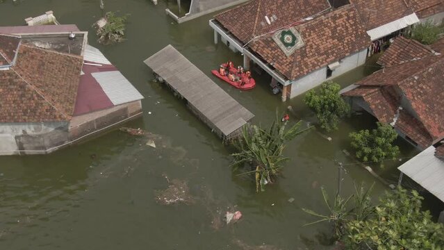 Aerial Drone Footage of residents' houses being flooded in Demak, Central Java, Indonesia 4K drone video | Visual Udara Situasi Banjir di Kabupaten Demak, Jawa Tengah, indonesia