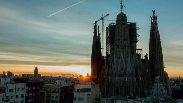 La sagrada Familia in Barcelona Timelapse
