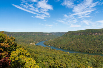 Fototapeta na wymiar Overlook View of the Tennessee River Gorge