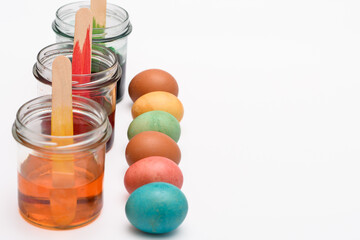 Zestaw do barwienia kurzych jaj na Wielkanoc  - obrazy, fototapety, plakaty