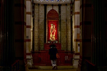 Prière de la salle basse de la Basilique notre dame de Fourvière