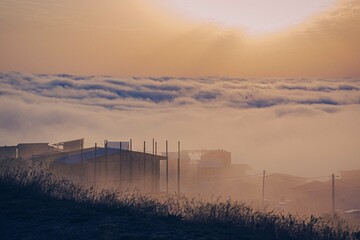 Fototapeta na wymiar cloudy city