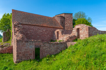 Fototapeta na wymiar Ruine Lützelburg bei Lutzelbourg. Department Mosel in der Region Lothringen in Frankreich