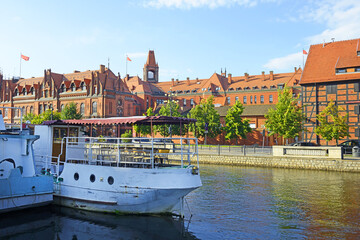 Old town in Bydgoszcz, Poland, the Brda river embankment - obrazy, fototapety, plakaty