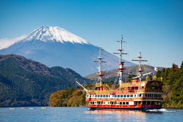 Mount Fuji, Japan. Lake Ashi view in Hakone - obrazy, fototapety, plakaty