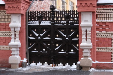 the gate of the city