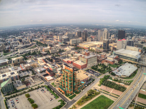 Louisville, is a city on the Ohio River border between Kentucky and Indiana