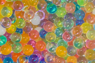 Fototapeta na wymiar bulles et billes de couleurs
