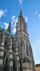 Fototapeta na wymiar La tour nord de la cathédrale de Chartres