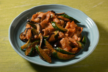 胡瓜と茄子のピリ辛味噌炒め