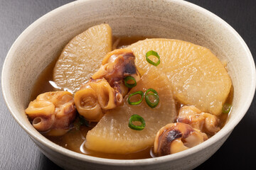 イカ軟骨と大根の煮物