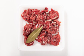［ニュージーランド産］牛スネ肉　切り落とし　煮込み用