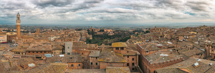 Fototapeta premium Cityscape of Siena, Tuscany, Italy