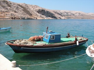 Łódka na morzu © Pawel Filusz