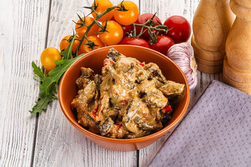 Roasted beef with cream sauce