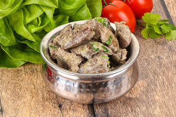 Chicken liver with cream sauce
