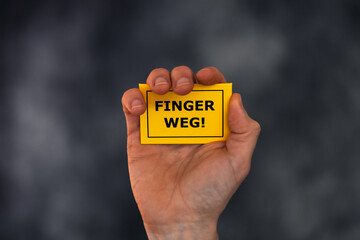 Finger weg