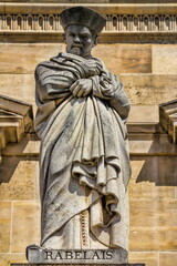 paris, frankreich - statue von francois rabelais 
